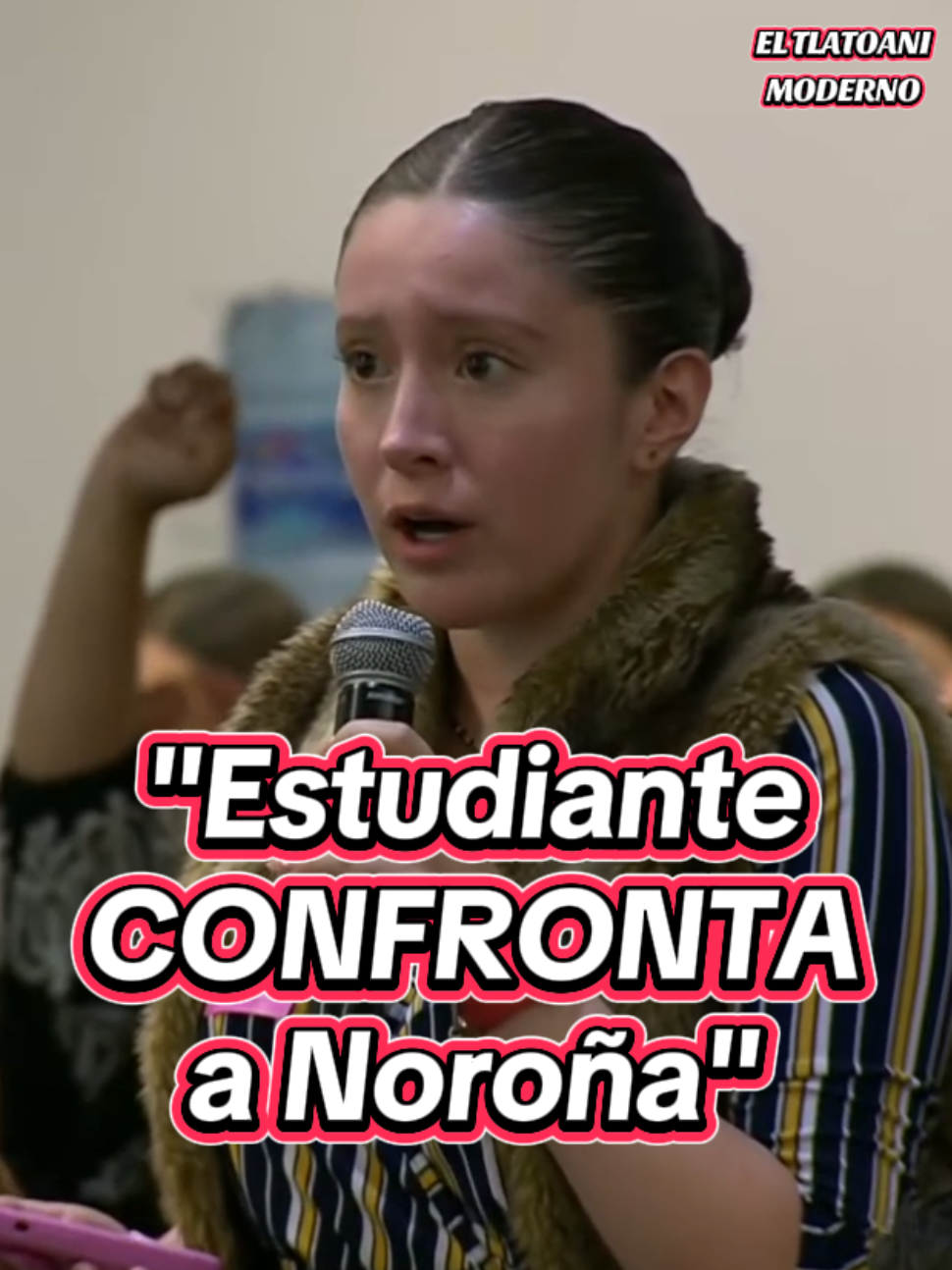 “🔥 Estudiante confronta a Noroña… y así le responde 🇲🇽” En un acto público, una estudiante encaró a Gerardo Fernández Noroña cuestionándolo duramente: 👉 “¿Dónde está el respaldo a las mujeres si usted es misógino y machista?” 💥 La respuesta de Noroña fue clara y directa: ⚖️ Reafirmó su compromiso con la igualdad de género, la defensa de los derechos de las mujeres y el papel fundamental que tienen en la Cuarta Transformación. 🌹 Reconoció que la lucha de las mujeres no es un favor, es un derecho que debe garantizarse en todos los niveles de la vida pública. 🔥 Una confrontación que se convirtió en la oportunidad perfecta para dejar en claro que la 4T está del lado de la justicia, la dignidad y la igualdad de todas y todos. 👉 ¿Crees que Noroña hizo bien en responder con firmeza y claridad? #Noroña #IgualdadDeGenero #4T #MexicoAvanza #MujeresTransformando 