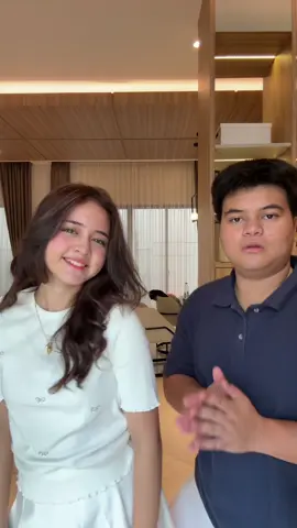 we’re back chatt 😝😝 @ciara brosnan #fyp #AsmaraGenZ 