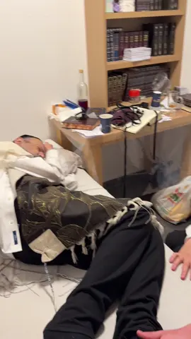 שתפו אותנו על ניסים שהוא עשה👇