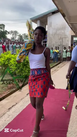 “When did SHS turn into a runway? 👗🔥 Education or Fashion — which one is winning here? 🤔 #SHSFashionShow #TooMuchOrTooClassy #EngageAndDecide”#fyppppppppppppppppppppppp #fashion 