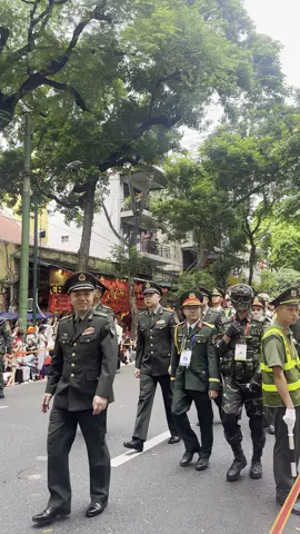 ni hảo lun nhá=)))) nma tui thấy mấy a đặc nhiệm bên mình ngầu hơn🧏‍♀️ #a80 #dieubinh #trungquoc #xuhuong #fyp 