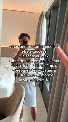 la vie commence enfin à me sourire grâce à dieu 🙏🏼