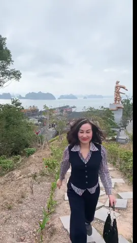 Có một người!           #phunu #videongan #luconluckhong  #leaontiktok #fip 