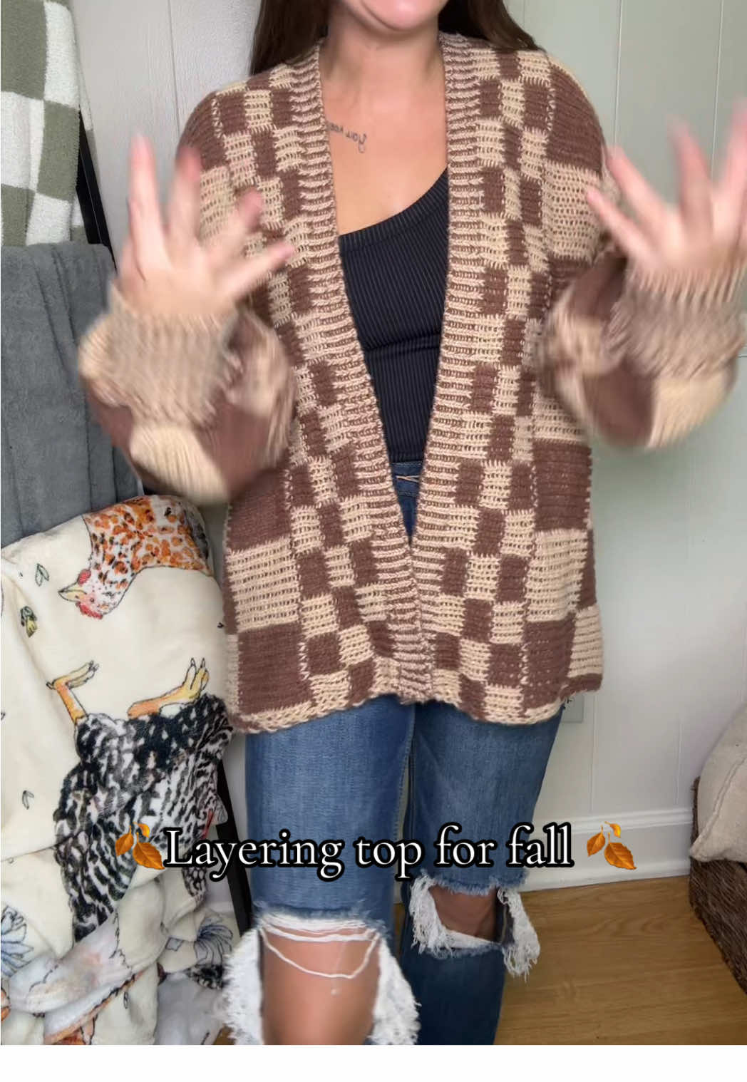 This basic top is going to be prefect for layering this fall 🍁🍂#basictanktop #tanktop #oneshouldertop 