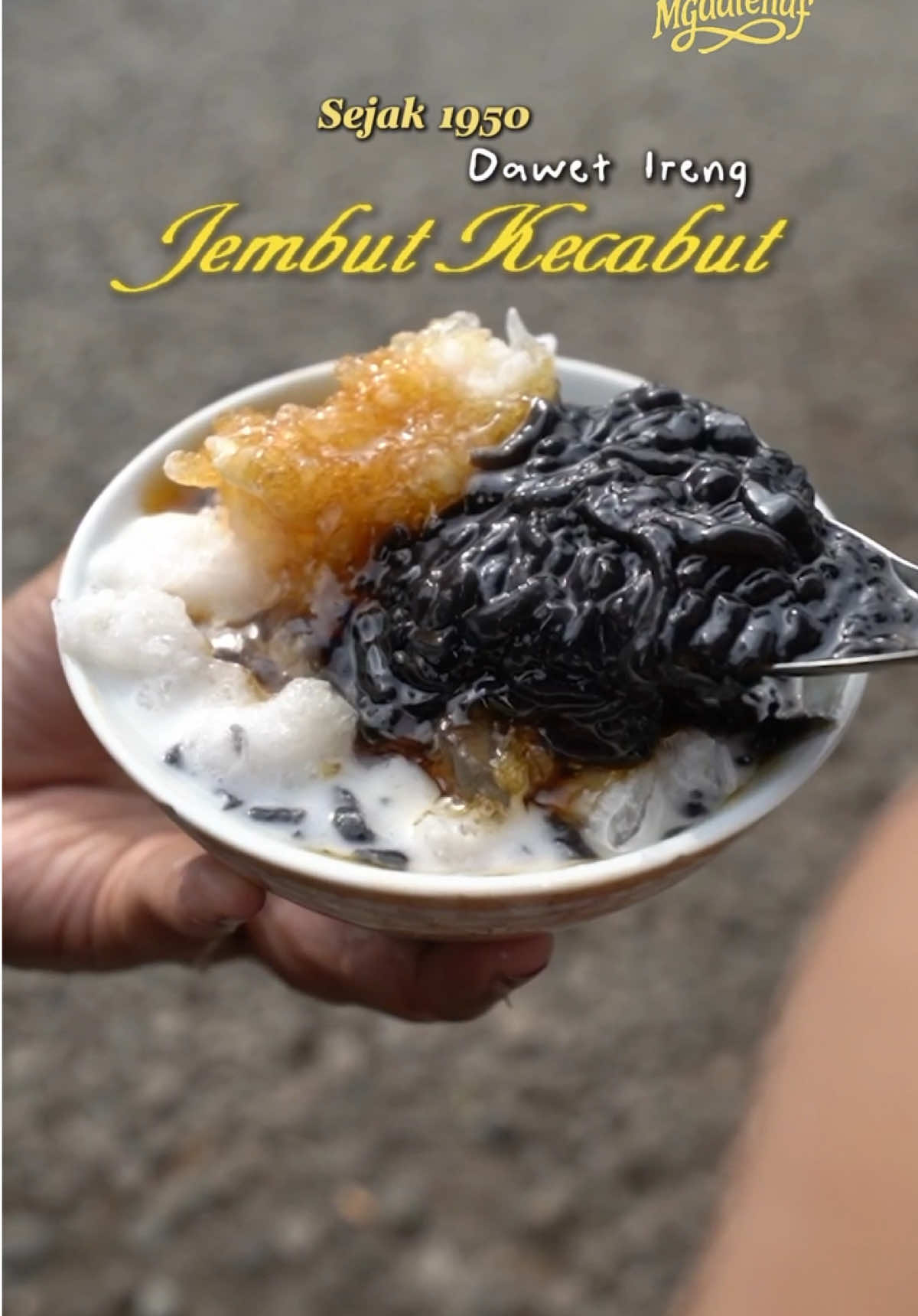 Dawet Ireng JEMbatan BUTuh, KECAmatan BUTuh 🤣🙏🏻  Dawer Hitam Asli Pak Wagiman 📍Jalan Nasional No.3, Krajan, Butuh, Kebumen, Kabupaten Purworejo 💵 6.000 🕰️ 09.00 - 17.00