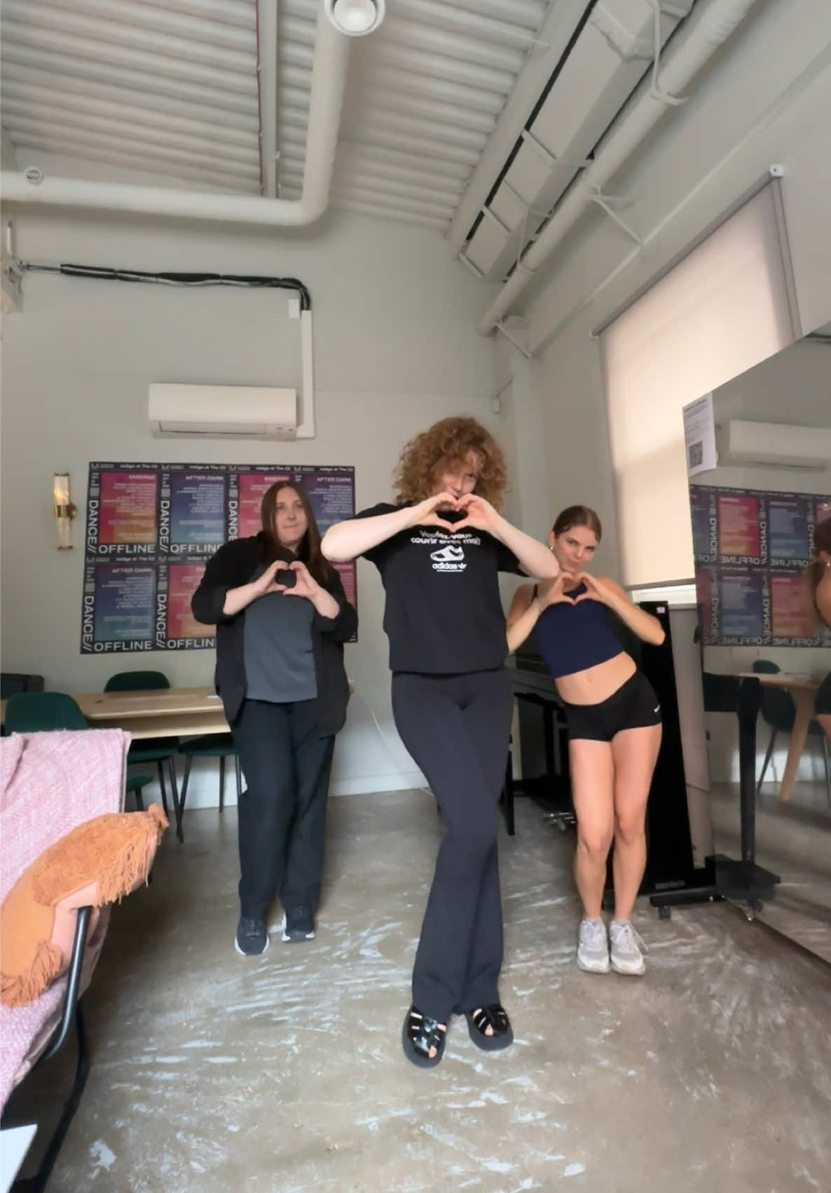 My choreography for @nemothingsss new music video #godsaraver Easy to learn, feels nice to dance) try it) 😉💋 Sancing with Marie and Badtya! Thank you girls! ♥️ #nemothings #dance #ladakasynets #eurovision 