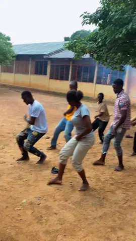 La Ganni c’est aussi les danses traditionnelles 