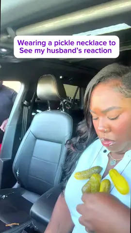 Put on food collar to see My husband’s reaction🙏🏻😂😂🙏🏻#funnyvideos #prank #scarecam #scarepranks #hahaha😂😂😂 