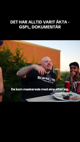 Gruppen GSPL med namn som bl.a Sebastian Stakset och Kristian Mecha har släppt deras dokumentär. I dokumentären får man se och höra om gruppens utveckling, att de skapar musik med religiös inriktning, och att de tagit sig ifrån den mörka typen av rapp.  Vad tror ni? Är detta en bra förändring? #sebastianstakset #kristianmecha #gspl #dokumentär #rappnyheter 