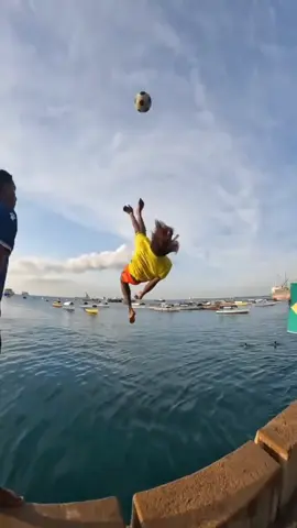 ☺️☺️☺️#trendingvideo #football #comedy #viralvideos #funny @zeromind1 @CAF_Online 