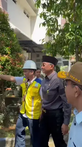 Kerusakan besar di Pekalongan: DPRD, Sekda, sampai kantor Walikota. Tapi pusat tidak tinggal diam. Terima kasih Pak Presiden @prabowo & Pak @dodyhanggodo + @kementerianpu atas kerja cepatnya. #PrabowoSubianto #DodyHanggodoo #KementerianPU #IndonesiaHebat