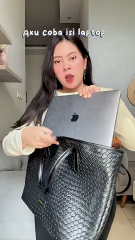 Cucok nih buat kalian pekerja yang bawa laptop #tasgenz #tasmuatlaptop #taskerja