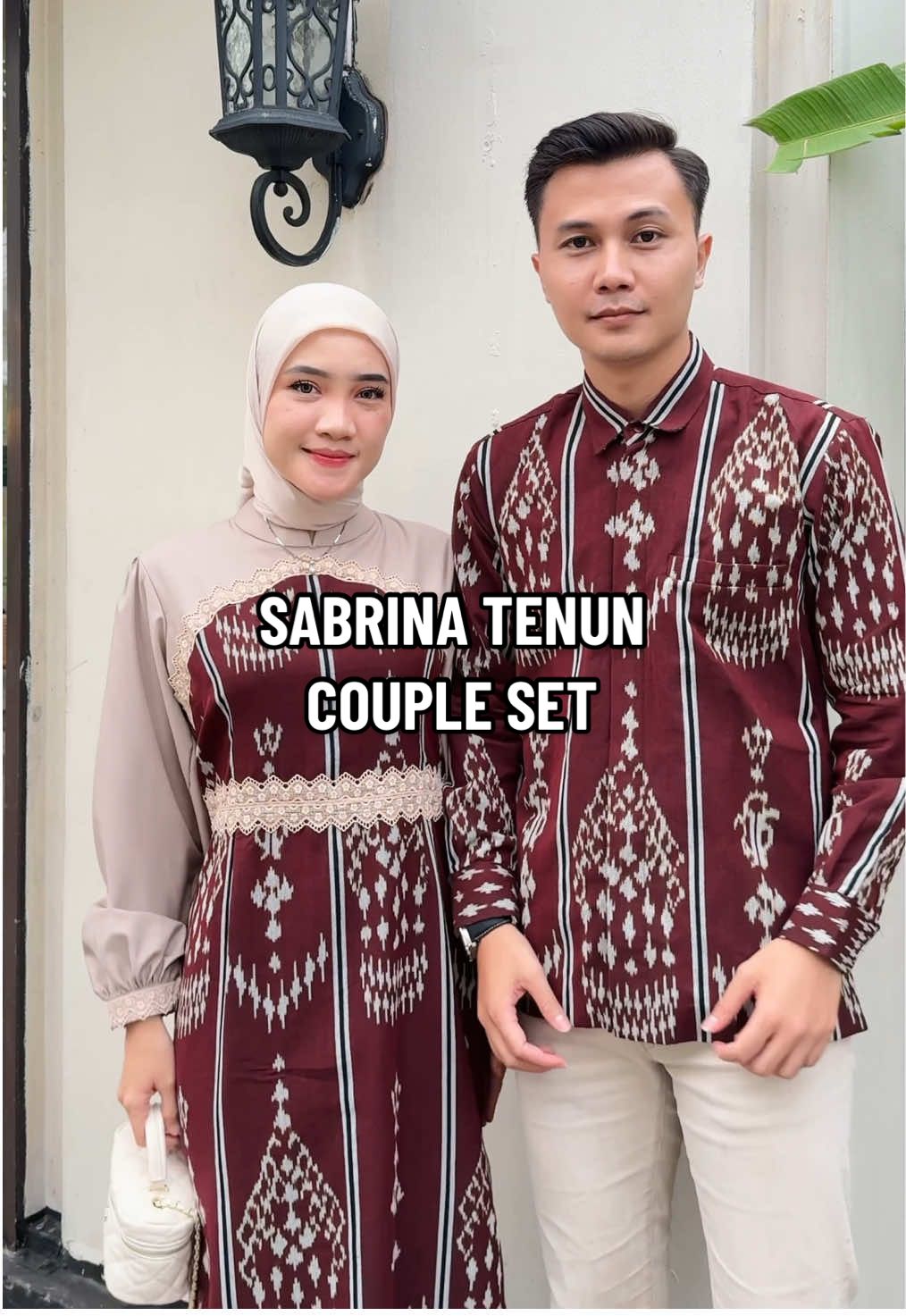 MasyaAllah mewah banget tenun couple by @sabrinatenun.official  #rekomendasi #bajucouple #tenun #fyp #shopmaster 