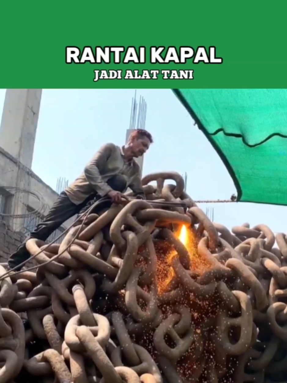 Dari rantai raksasa jadi perkakas tani, bukti kreativitas tanpa batas. #TelusurBumi #InovasiLokal #FaktaUnik #KerajinanBesi #pakistan 