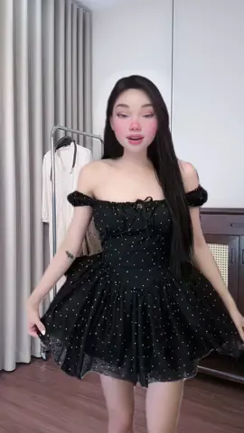Váy hoa trễ vai chắm bi xoè bồng #vayxinh #vaytrevai #vaychambi #meianhtran10 #xuhuongtiktok 