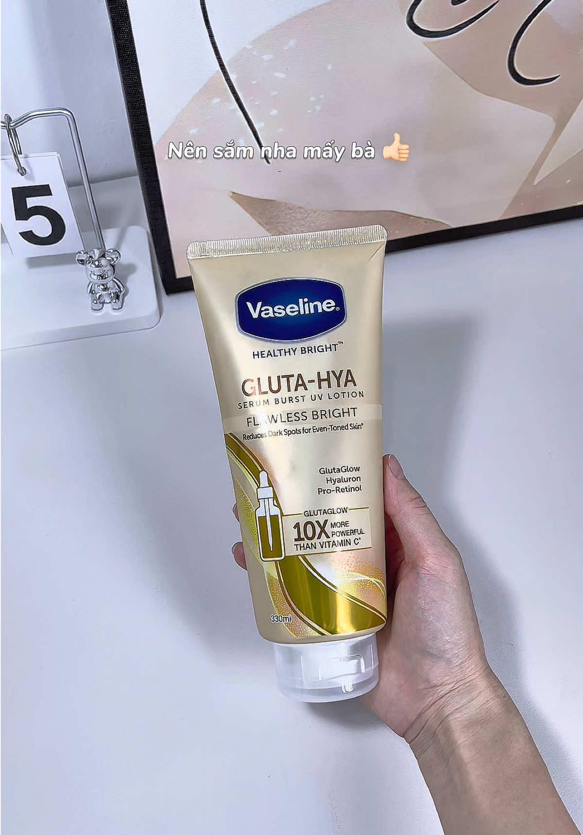 Gợi ý cho mấy bà em sữa dưỡng da chân ái của tui, 3in1 dưỡng sáng da, cấp ẩm & chống nắng siu tiện lun #vaseline #vaselineglutahya #kemduongsangda #kemduongbody #kemduongtrangda 
