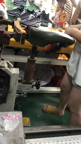 Tn shoes #factorywork #factory #wholesale #airmaxplus #Tn #nike #shoe #workshop #shoefactory #sneakers #ordernow #order #sneakerheadcheck #fashion #airmax #fyp #foryoupage❤️❤️ #nikeshesballin 