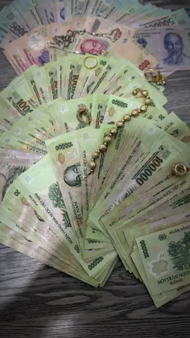 Sáng dậy ăn cơm mẹ nấu , xong dô làm #wfh đến chiều, tối rút tien đi chơi #xh #fyp #xuhuong 