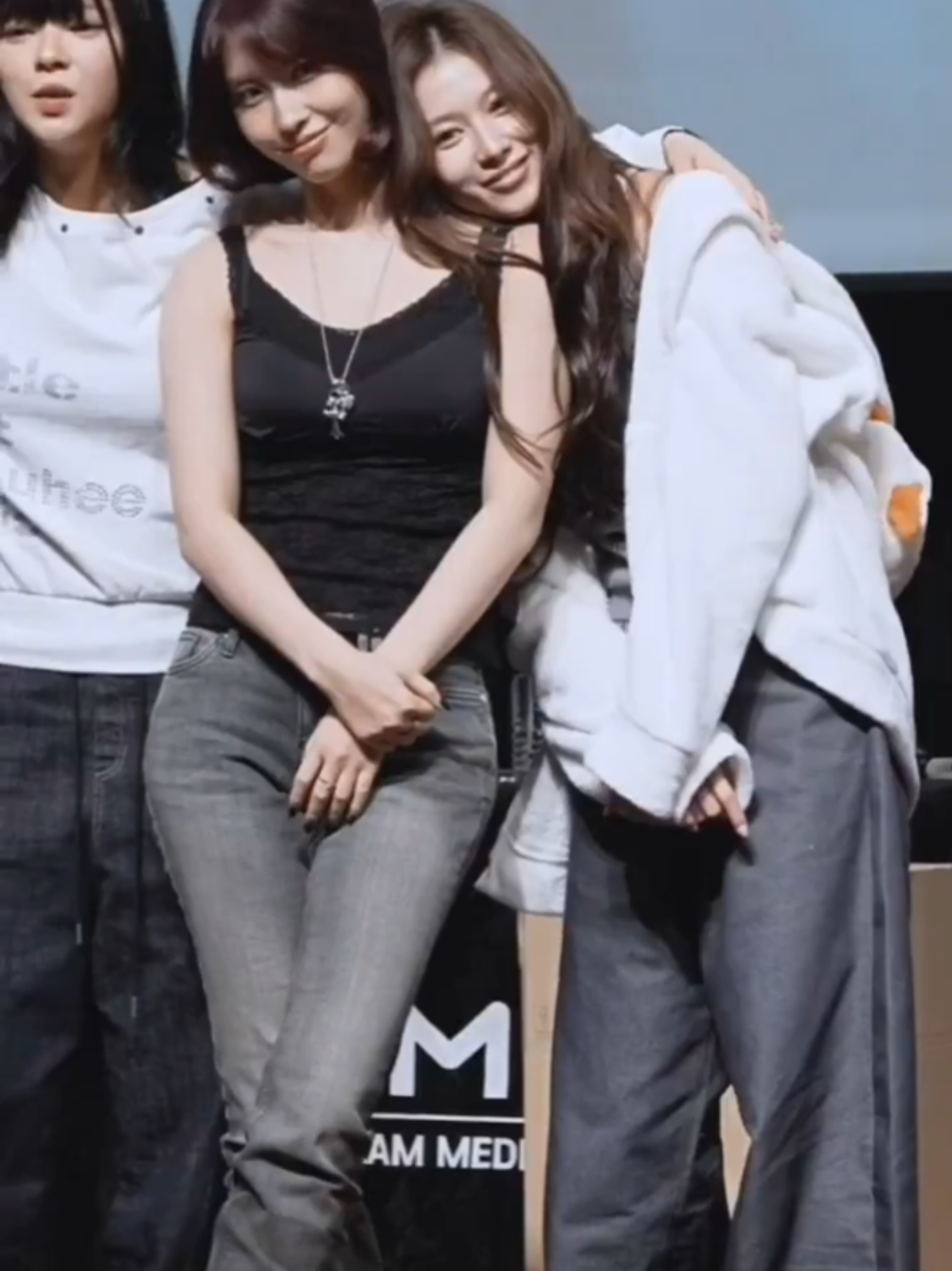 TWICE THIS IS FOR FANSIGN #sana #momo #jeongyeon #fansign #thisisfor 