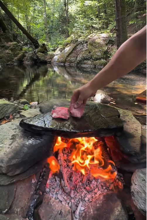 Grilled beef tenderloin steak on hot rocks in the natural forest 🥩🪵🔥💦🌲🐿 #cookingasmr #leon #outdoorcooking #beef #steak 