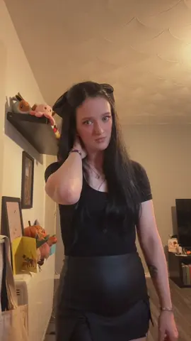 When you click 3 seconds instead of 10 #foryoupage #foryou #piercetheveil #sofarsofake #ptv  