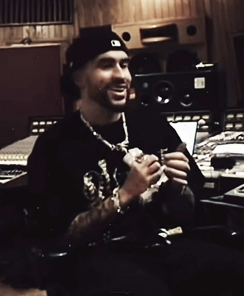 #BADBUNNY || fine ass man || #badbunnypr #xyzbca #benitoantoniomartinezocasio #fyp