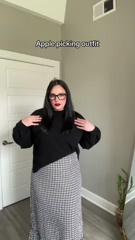 #applepicking #fallfashion #fyp #viral #midsize 