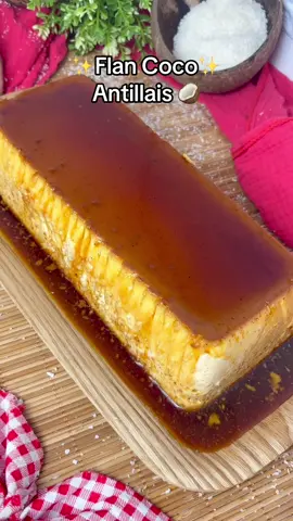 ✨Flan Coco✨ Antillais 🥥 Pour le caramel:  120g de sucre blanc 40g d’eau  Pour le flan:  450 ml de lait de coco 400g de lait concentré sucré 320 ml de lait concentré non sucré 4 œufs  70 g de noix de coco râpée  #recette #faitmaison #FoodTok 