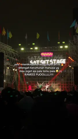 ENJOY BANGET DISINI🔥Sayang aja ga ada videotron juga jadi gabisa liat jelas 🙂 nextnya semoga dapet stage yg proper deh sebanyak itu umatnya 😂🤟🏻 #tenxi #pestapora #mejikuhibiniu #garammadu #kasihabaaba 