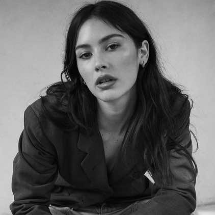 happy 26th birthday gracie!!!! couldn’t be more proud of you & who you became i the past few years. you changed my life in so many ways. cannot wait to see you again. i love you so much gracie. @gracie abrams @GracieAbramsHQ #gracieabrams #camden #fyp #makemefamous #viral 