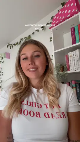 it’s time to read romantasy ✨ #romantasy #fourthwing #acotar #BookTok 