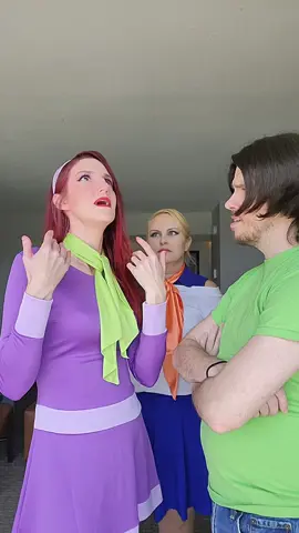 are yall even real??? #scoobydoo #daphneblake #fredjones #shaggyrogers #dragoncon @ClaireBear @Alex 