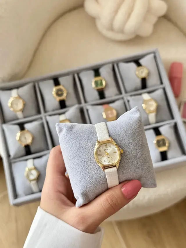 ساعات نسائية جلد بخمسة 🌸 جملة _ مفرد  للحجز جملة  مراسلة الارقام التالية  -07831372145 مرتضى -07813053672  احمد يتوفر توصيل داخل النجف والكوفة 🚘 توصيل داخل النجف ٣ الف توصيل لجميع المحافظات ٥ الف ✨ جملة - مفرد العنوان / النجف - الولاية - مقابيل شارع الهاتف - ساحة الجملة القديمة - قرب كرزات مهند  #العراق #اكسبلور #اكسبلور_فولو #اكسبلور_explore #اكسبلور_2020 #2023 #🧿 #لايك #تعليق #مشاركة #تعليقات #مشاهير #مشاهير_العرب #مشاهير_الانستقرام #أكسسورات #اكسسورات #اكسسوارات_مطلية#هدايا_نسائيه #هدية_راس_السنه