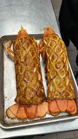Lobster En Croute! #carversteak #lasvegas #resortsworldlasvegas 