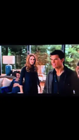 El mejor doblaje💣🔥 Que no se olviden las raíces😂🤣 #twilight #amanecer #crepusculo #humor #parati 