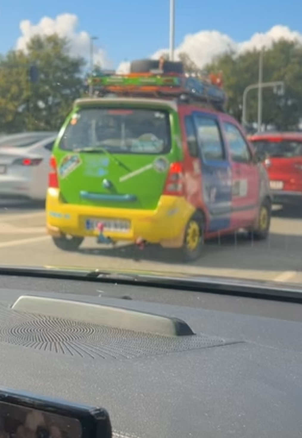 Det svære valg af bil #car #fyp #tesla #scooby #dansk 