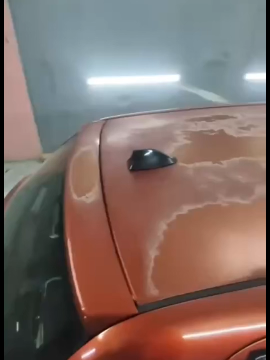 🌞 Dile adiós a la opacidad del sol. Recupera el brillo perdido y elimina rayones en un solo paso. 📦 Envío gratis y paga al recibir 💵. 💡 Recuerda: tu auto lucirá como recién pulido.