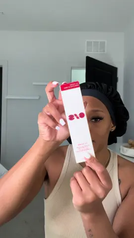 makeup still in tact, no touch ups after 2 wig collabs and a photo shoot