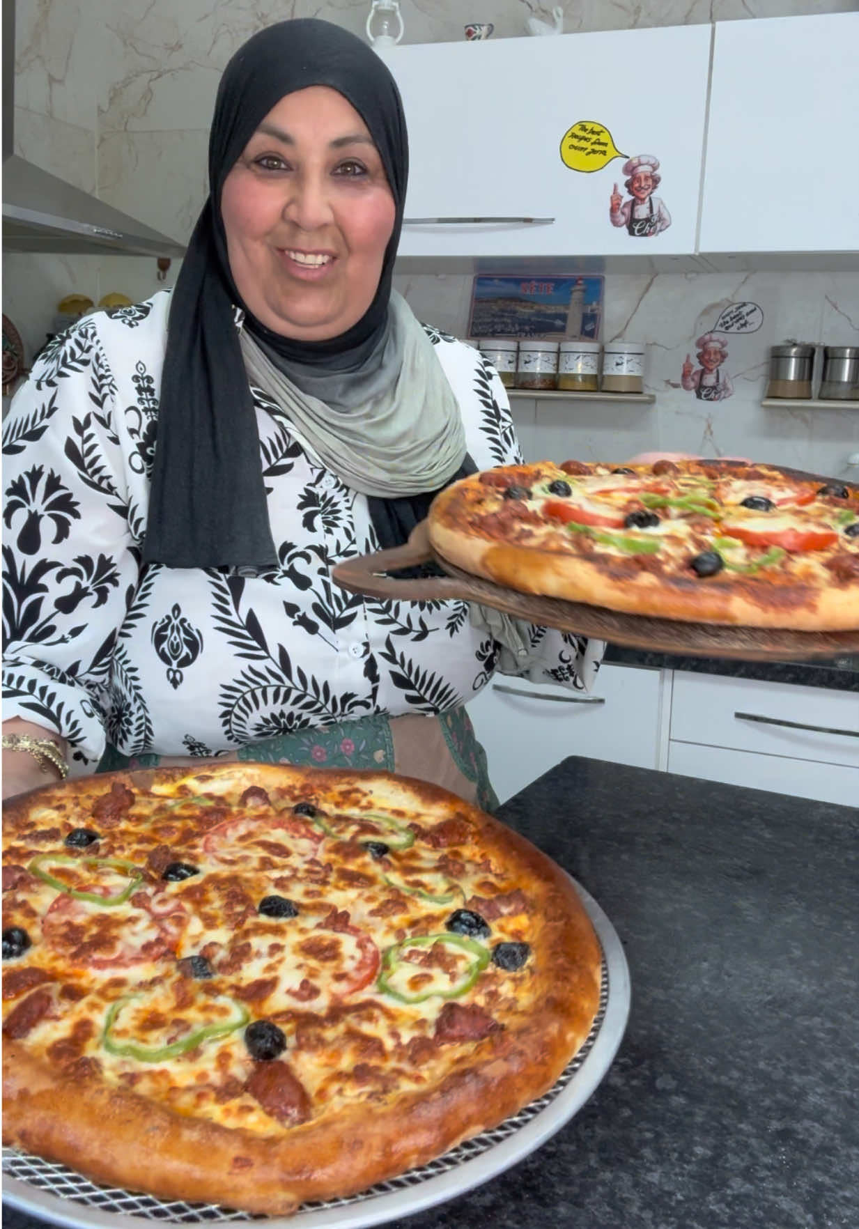 ‏بيتزا ناجحة من أول تجربة#جزائرية🇩🇿 #طريقة_سهلة_وبسيطة  @Cherifa aka Oum Jena 😁 