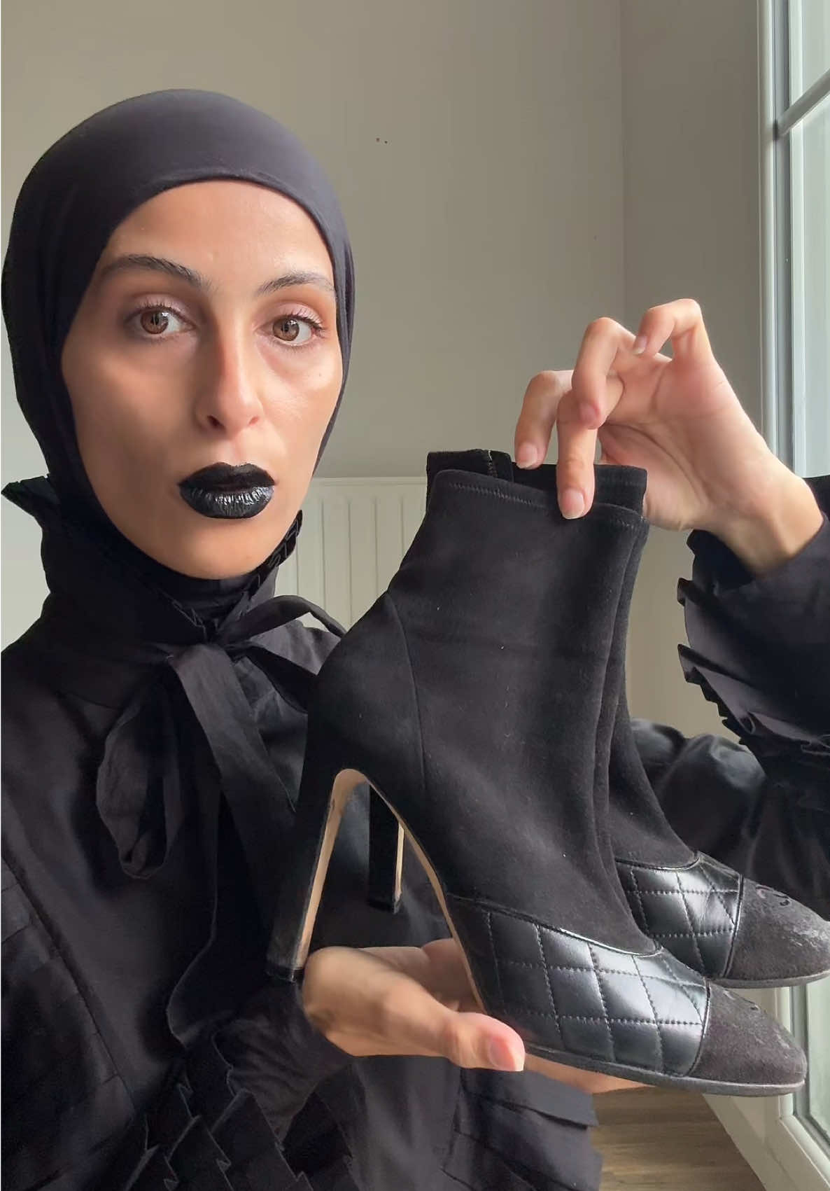 Outfit to match the makeup 🖤♠️