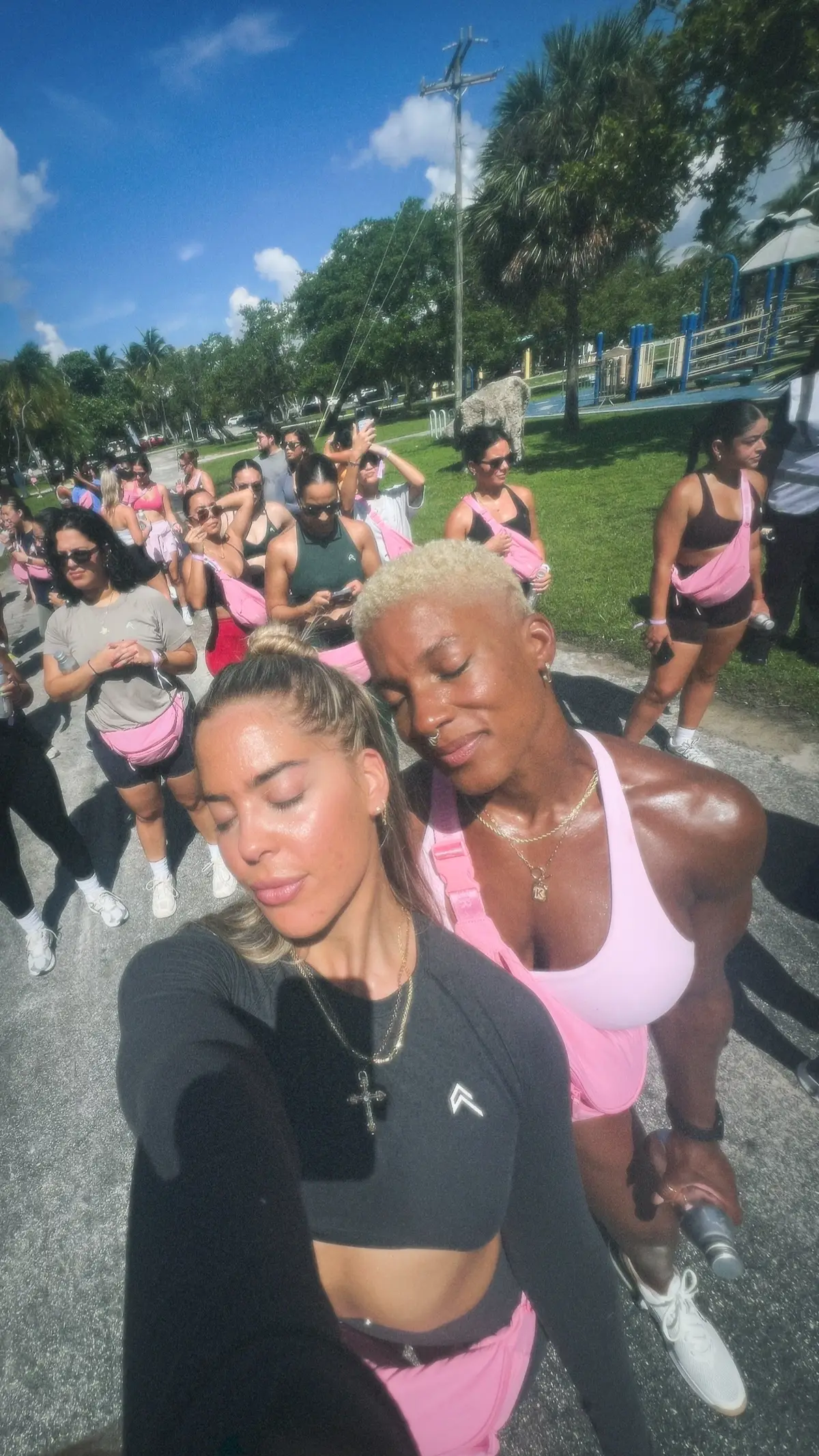 We thrive together! Women honoring other women is what amplifies our feminine essence. @KrissyCela, the energy you bring to your brand is unlike any other!  #oneractive #community #gymgirlsunite #krissycela #GymLife 