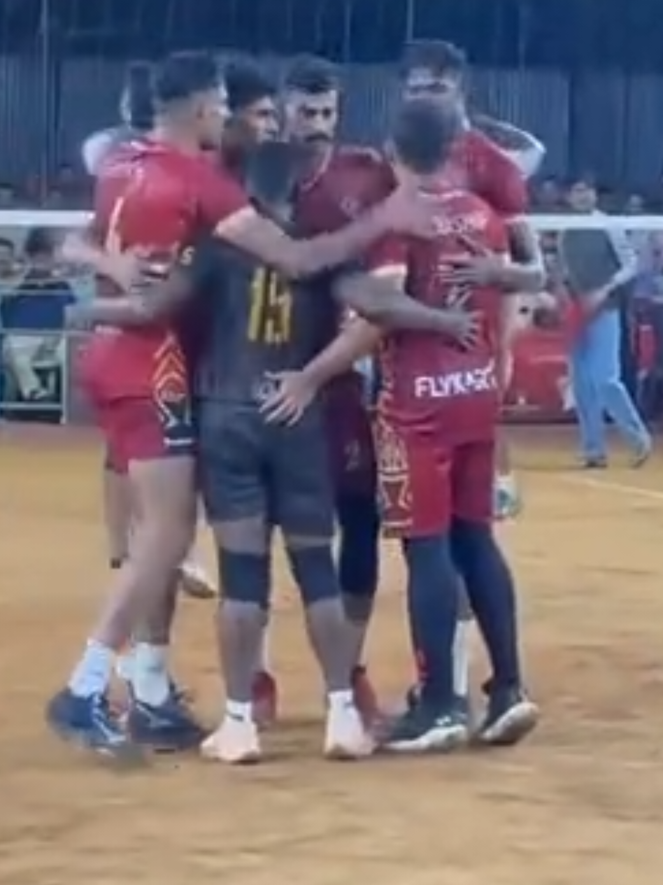 Duet your vedio 😳 💪💥 #pariclub786 #haikyuu #volleyballworld #sports #volleyballplayer #viral #fyp #foryou #volley #volleyball #challenge #volleyballlife 