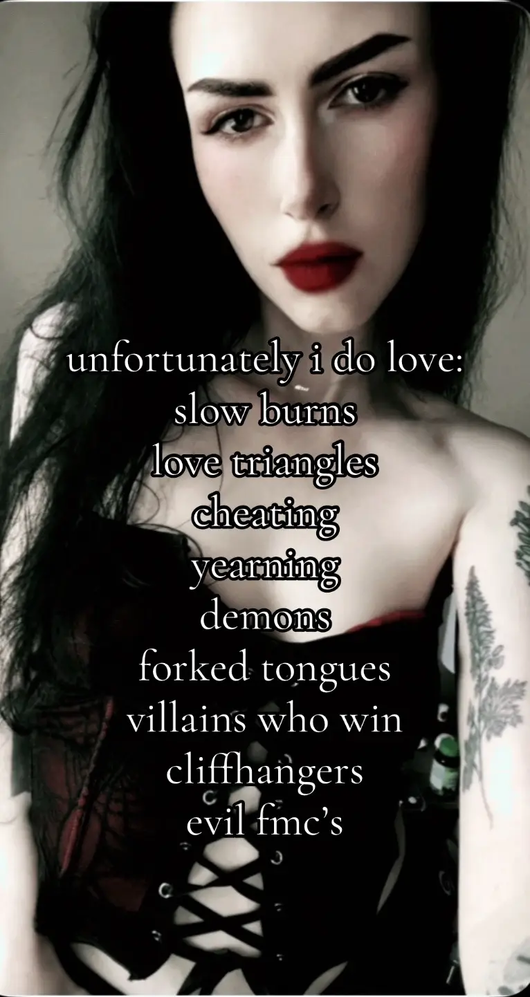 #BookTok #fantasybooks #paranormalbooktok #gothicromance 