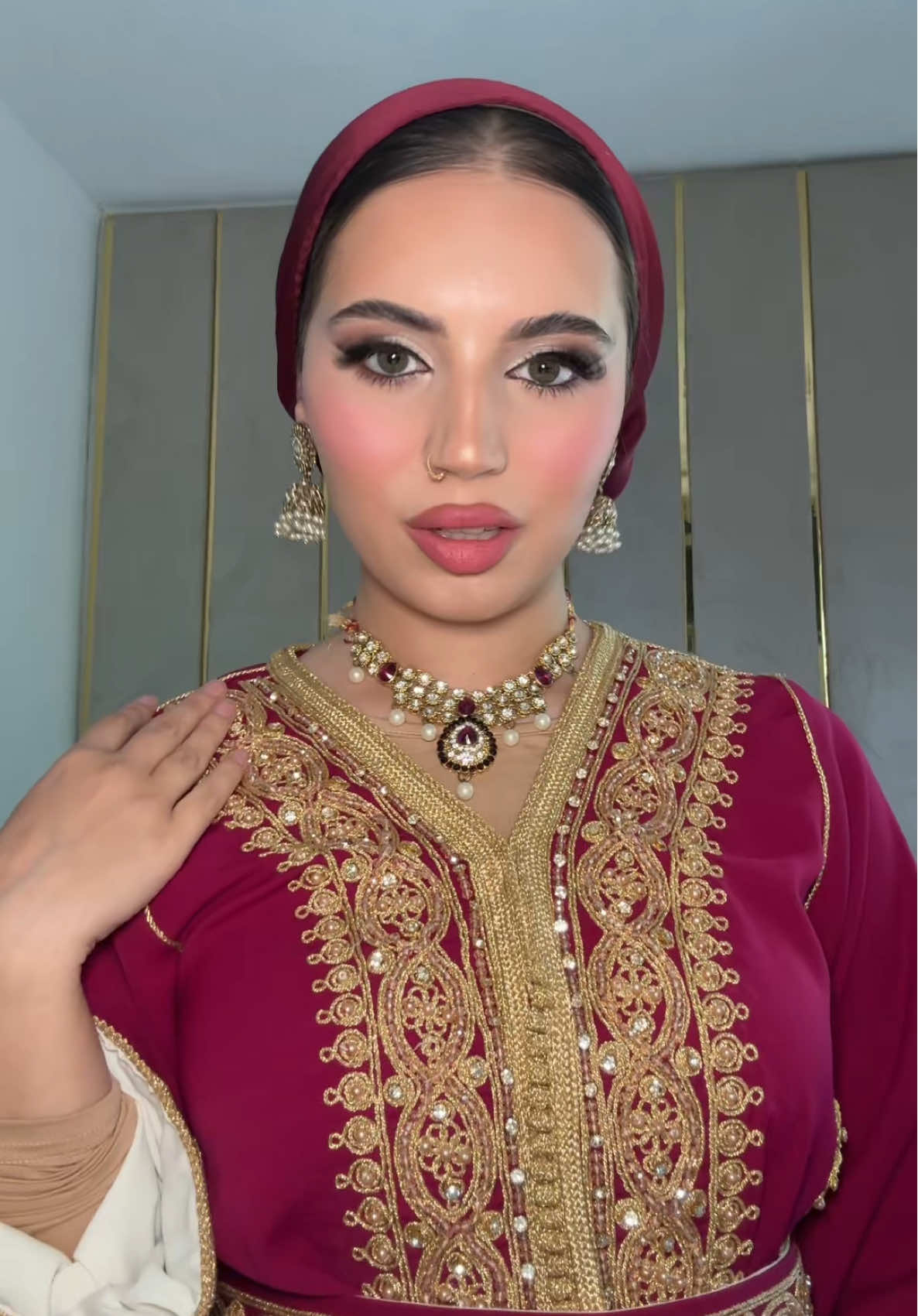 Another one but this time Moroccan 🇲🇦😝 #hijabigirl #hijabi #muslimgirl #makeuptransition 