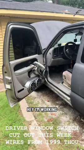 Sunday’s Task didn’t go perfect, but still managed to fix some things. What did you work on today?  #caraudio #soundsystem #oldtruck #gmt800 #sunday 