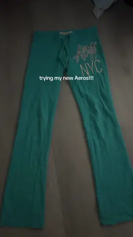 I’m 5’2 and 114pounds #fyp #aeropostale #2000sthrowback #vintageclothes