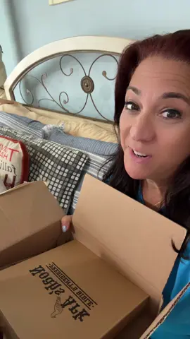 #presidentsbible @President Donald J Trump @donaldjtrumpjr #noahsark Great Bible story book for republicans and Trump supporters! super cool #trump #trump2024 #republican