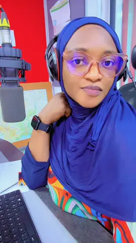 Morning show roundups with your favorite😁 #powerfullwoman #umaymahsdiary #suzabs #lifeofajournalist #bbcjournalist 