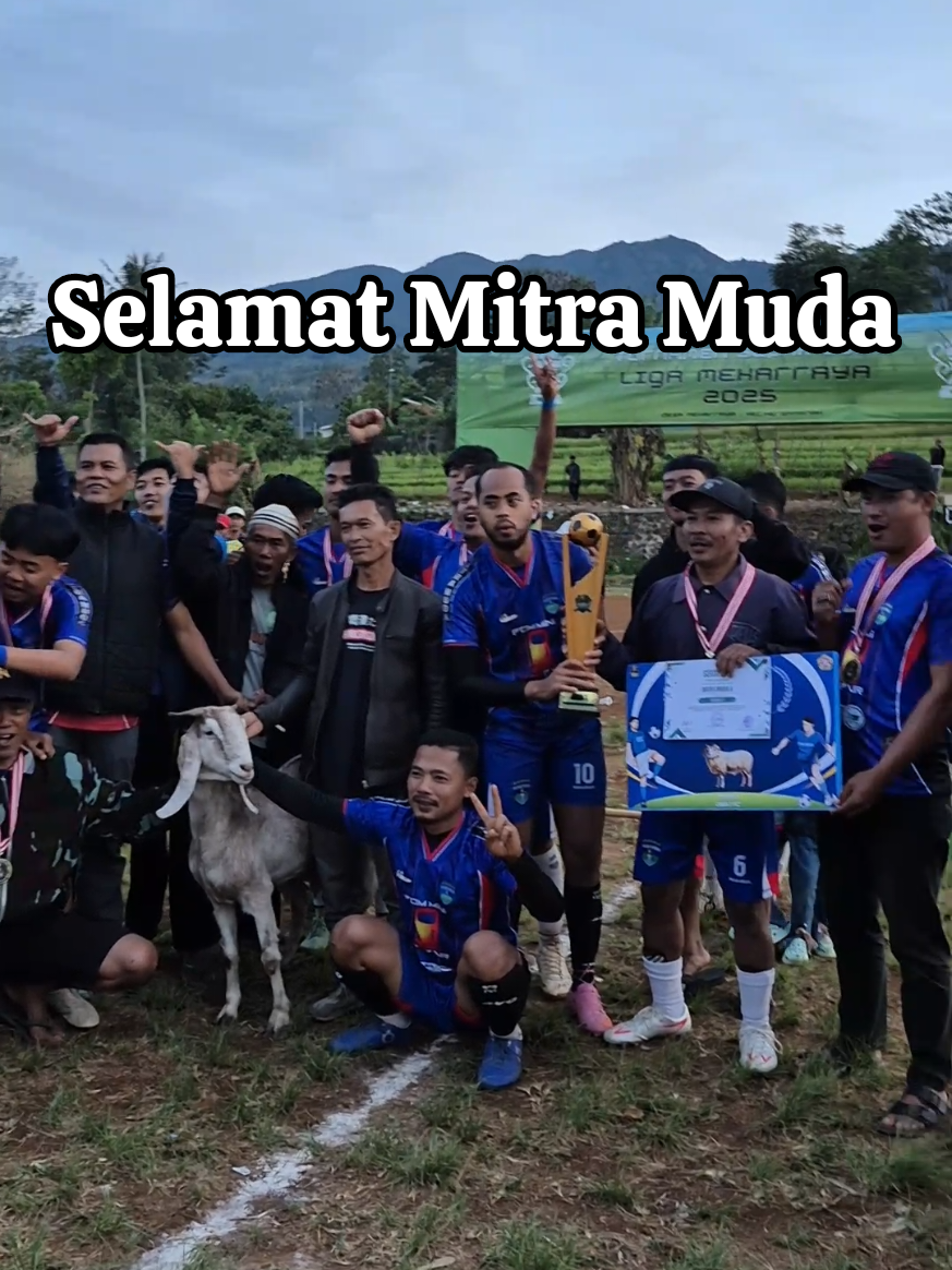 Selamat Atas Kemenanganmu! ini adalah bukti sempurna dari apa yg bisa di capai dgn usaha keyakinan dan kerjasama tim. #lapangsukamaju #sepakbolaindonesia #ligamekarraya #sepakbola #football 