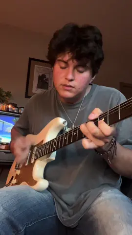 some pickin for ya 🐓 #postmalone #hankwilliamsjr #finerthings #guitar #electricguitar